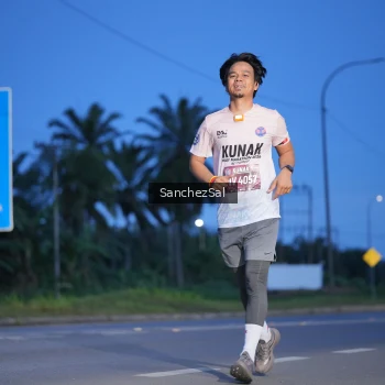 Runner Photo 1677823