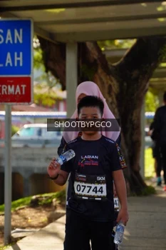 Runner Photo 1677838