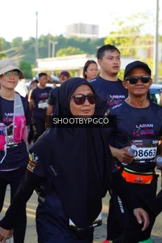 Runner Photo 1677888