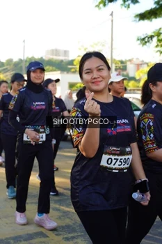 Runner Photo 1677943