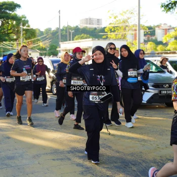 Runner Photo 1677999