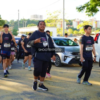 Runner Photo 1678005