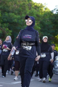 Runner Photo 1678167