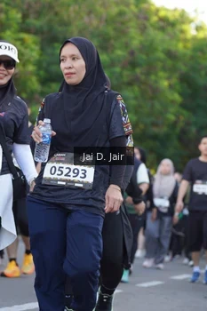 Runner Photo 1678172