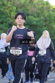 Runner Photo 1678208