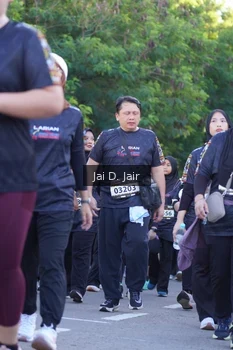 Runner Photo 1678310