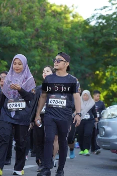 Runner Photo 1678333