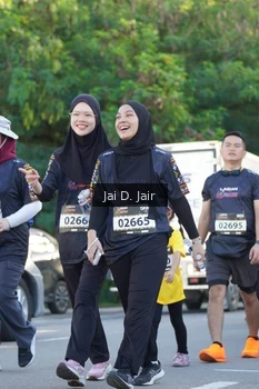 Runner Photo 1678624