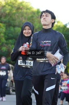 Runner Photo 1678648