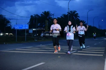 Runner Photo 1679399