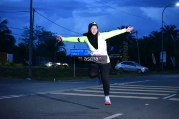 Runner Photo 1679415