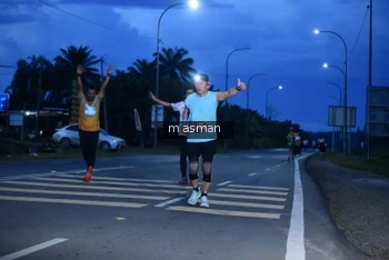 Runner Photo 1679417