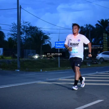 Runner Photo 1679449