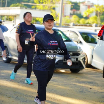 Runner Photo 1679728