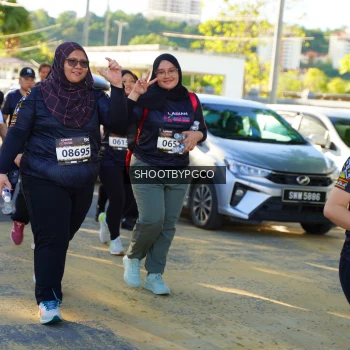 Runner Photo 1679748