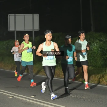 Runner Photo 1680002