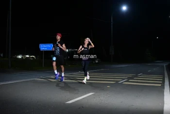 Runner Photo 1680419