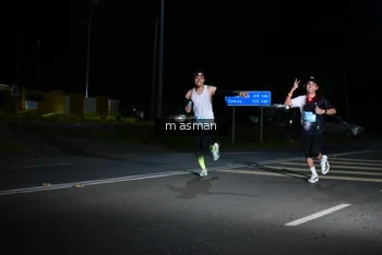 Runner Photo 1680478