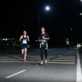 Runner Photo 1680510