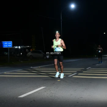 Runner Photo 1680518
