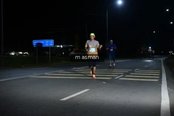 Runner Photo 1680630