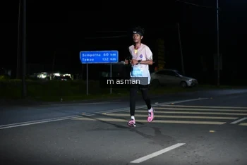 Runner Photo 1680773