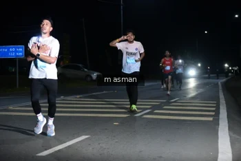Runner Photo 1680783