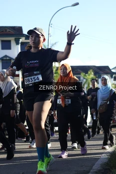 Runner Photo 1680890