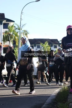 Runner Photo 1680896