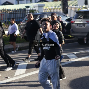 Runner Photo 1680897