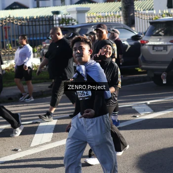 Runner Photo 1680899