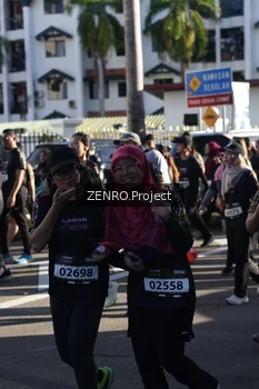 Runner Photo 1680921