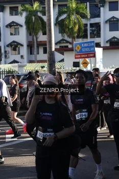 Runner Photo 1680931