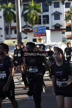 Runner Photo 1680941