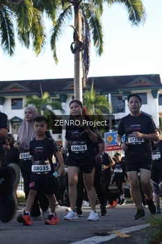 Runner Photo 1680947