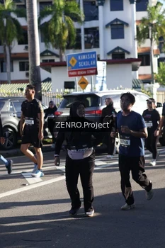 Runner Photo 1680956
