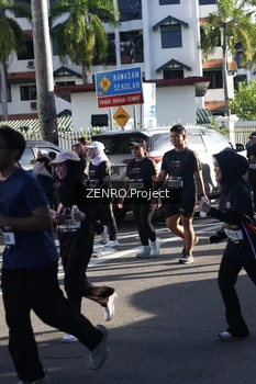 Runner Photo 1680971