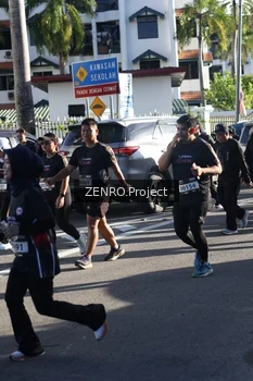 Runner Photo 1680972