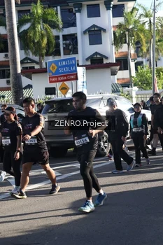 Runner Photo 1680976