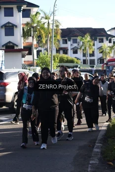 Runner Photo 1680981