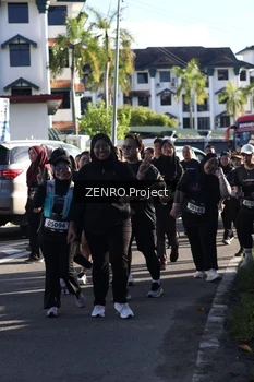 Runner Photo 1680985