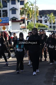 Runner Photo 1680986