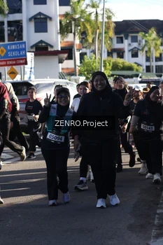 Runner Photo 1680994