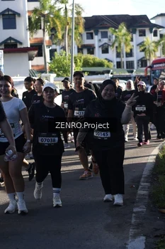 Runner Photo 1681003