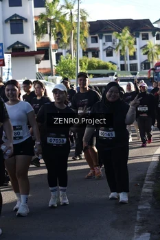 Runner Photo 1681006