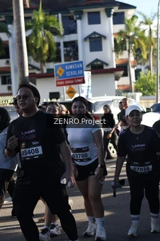 Runner Photo 1681031