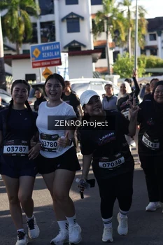 Runner Photo 1681043