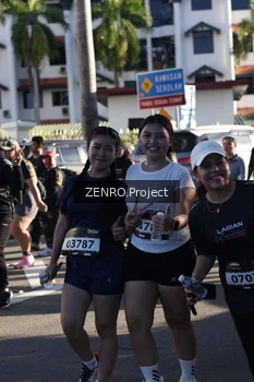 Runner Photo 1681052