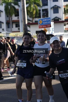 Runner Photo 1681053