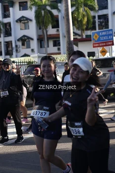 Runner Photo 1681057
